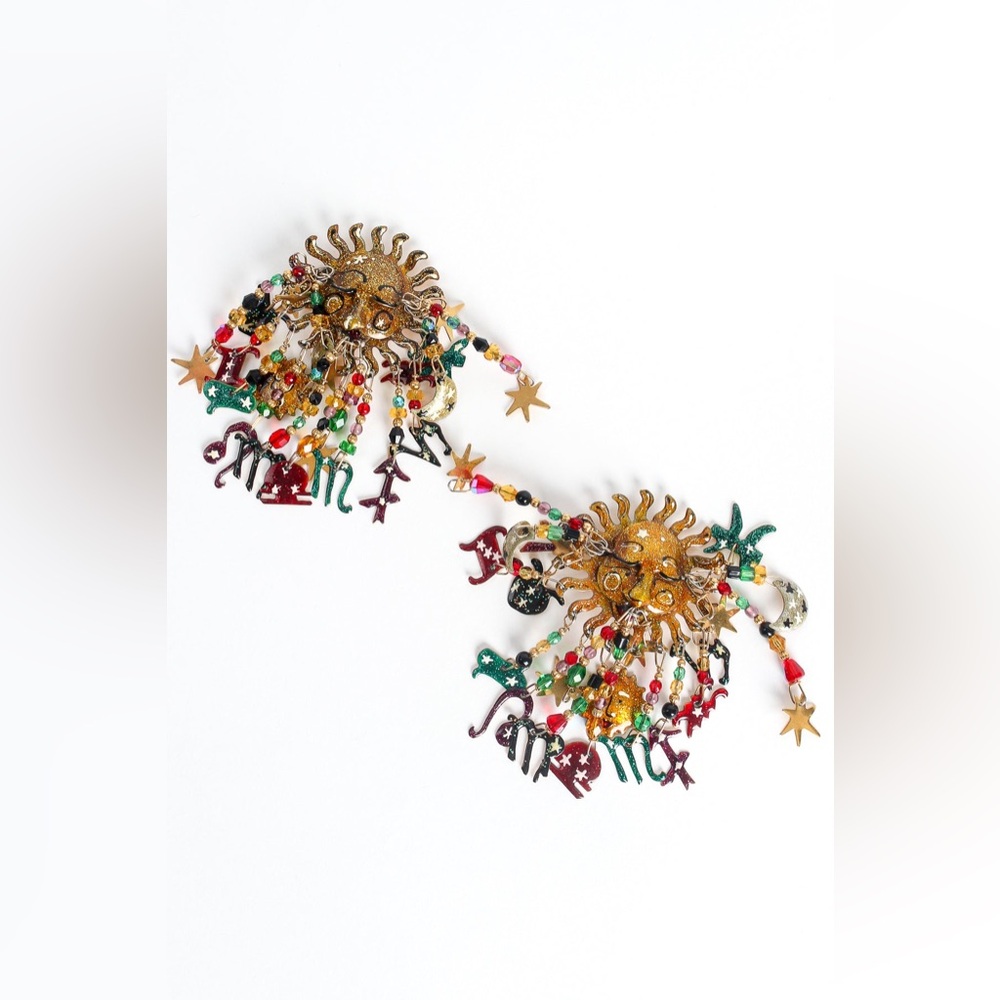 Lunch at The Ritz vintage 1989 zodiac clip on earrings - Picture 4 of 14